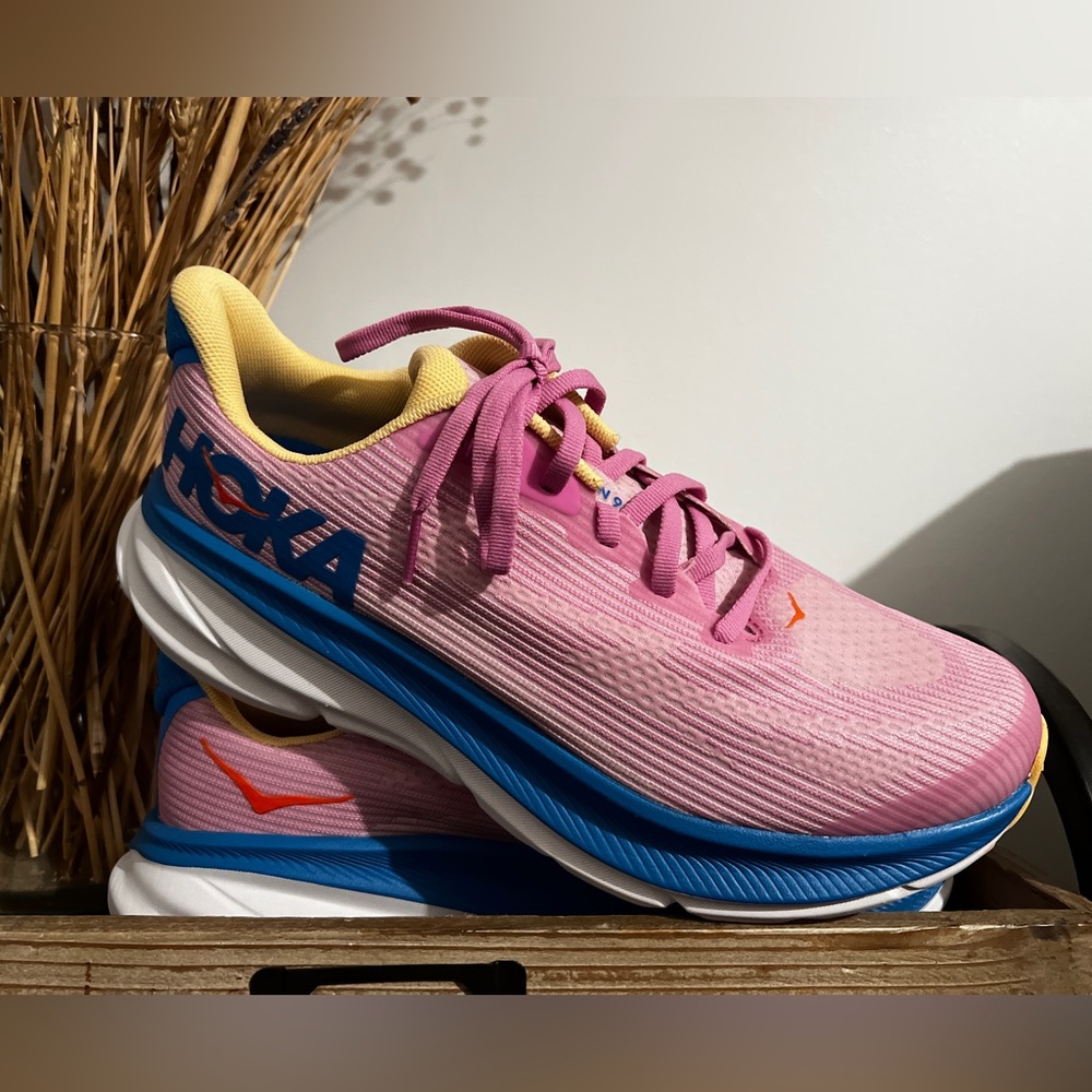 Hoka Clifton 9 Girls Running Shoes